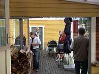 DSC00590  Der koges ris - masser af ris - og varmes pølseret i grillen. Der var i øvrigt stor diskussion om mængden af ris :-).