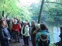 DSC01313  Der lyttes til naturvejlederen