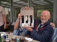 2014-06-05-924  Max med flasker - jeg mener, at det var en forsinket fødselsdagsgave