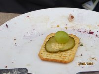 IMG 0294  Der var ingen drueagurker til rederichefen, så nogen var hurtige til at lave en drue-agurk
