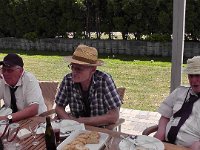 S2550006  Der spises og snakkes - ren socialisering