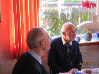 IMG 1750  Fødselaren ses til højre