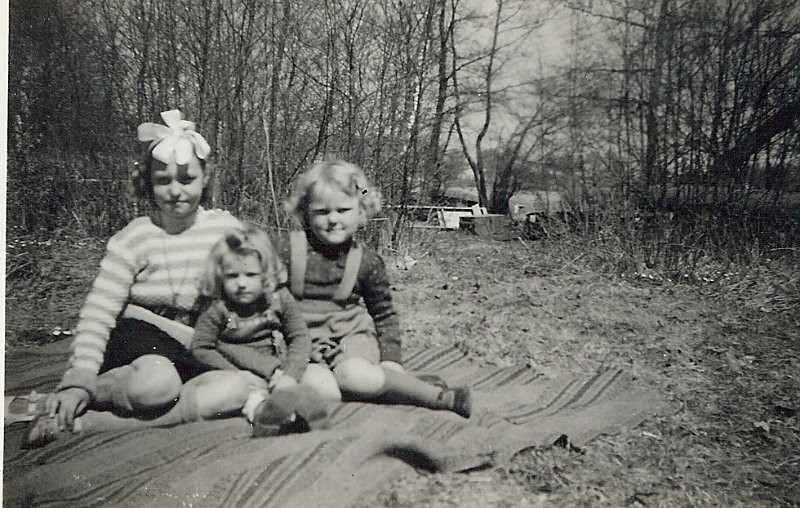 Anni-0012-d.jpg - Moster Anni, kusine Annette og Jytte