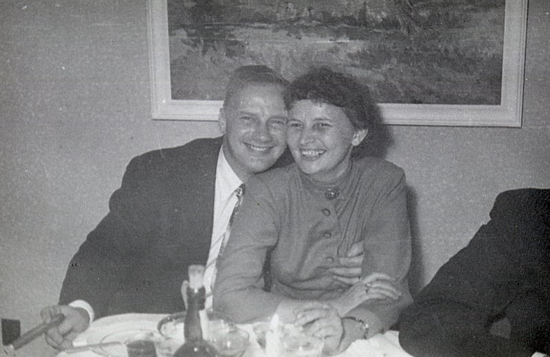 DK010033_032.jpg - Min faster Agnes og hendes mand, onkel Verner