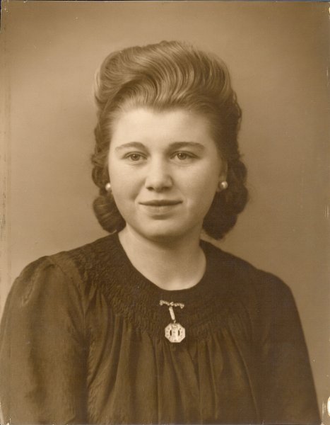 Album10-0027.jpg - Esther - min moster