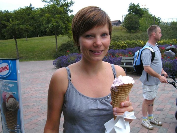 BILD0132.JPG - Camilla med stor is