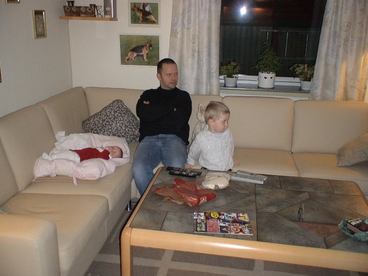 091224-1240.JPG - Ida, Martin og Oscar på besøg i Helsinge