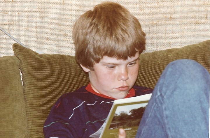 1983-Alb1-0013-4.jpg - Martin kunne godt lide at læse.